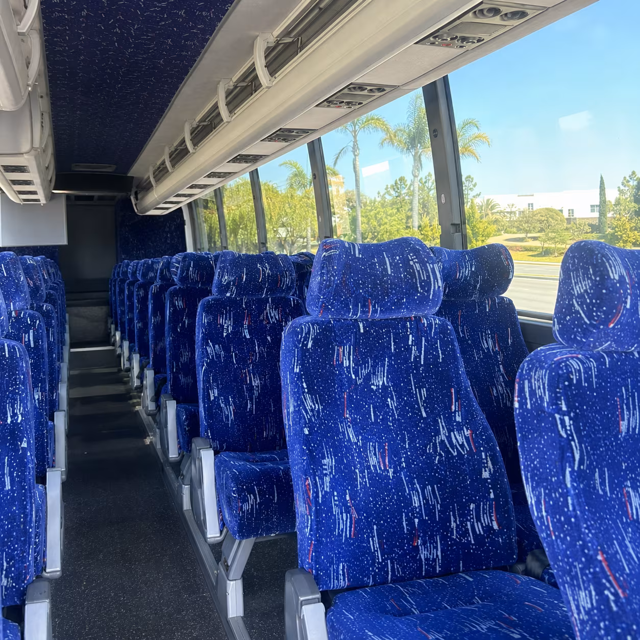 charter buses to sofi stadium for rams and chargers games